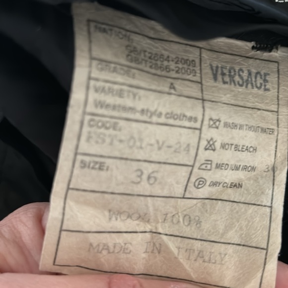 Versace 100% Wool Men’s Suit - Picture 15 of 16